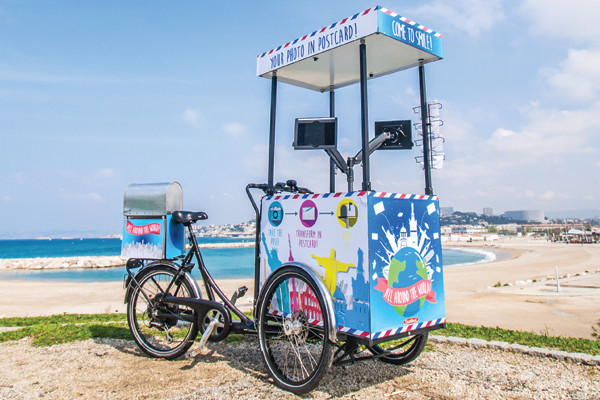 Notre triporteur en image - Ouistitibooth dans le sud de la france